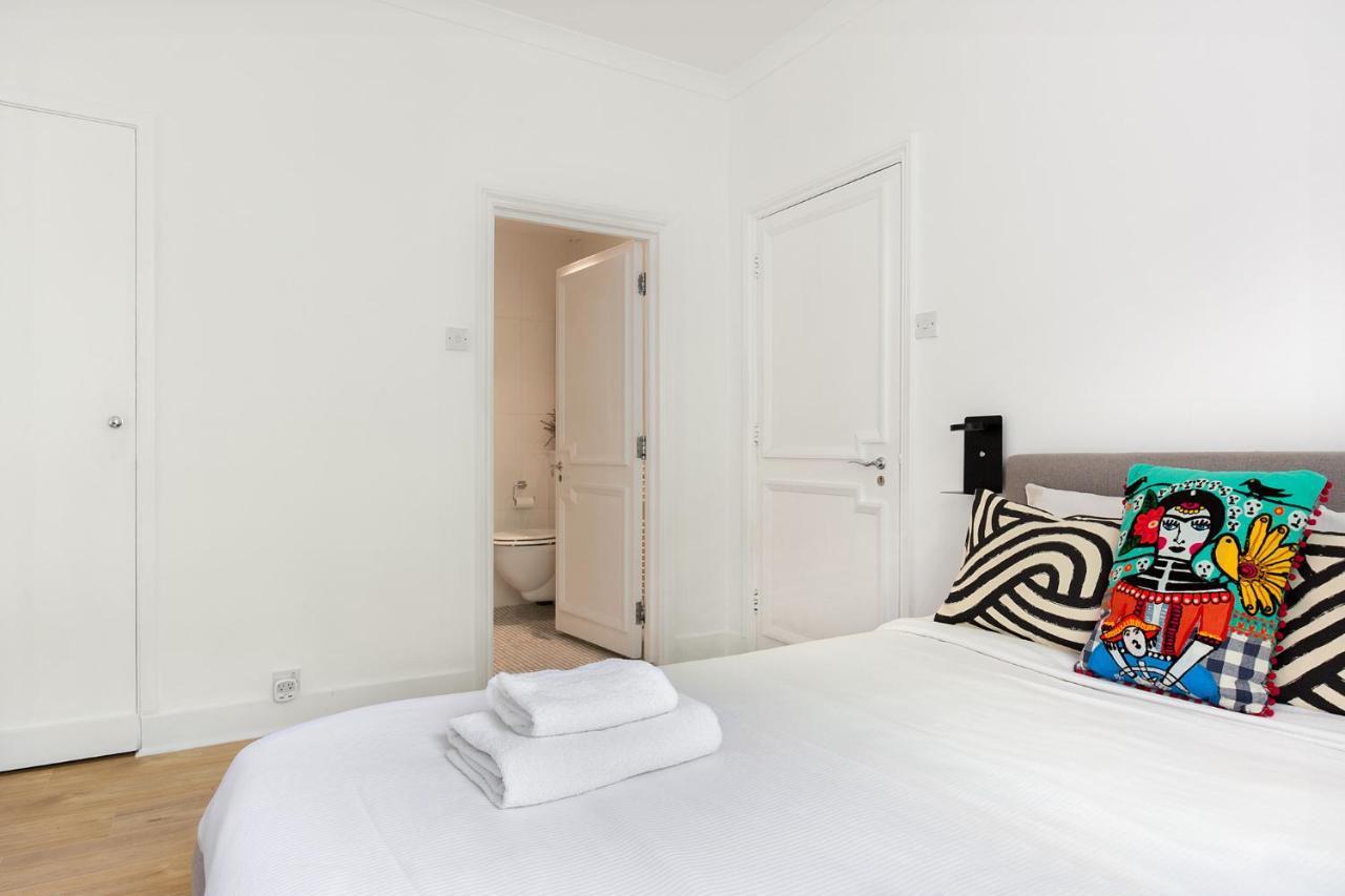Beautiful 2 Bedrooms Apartment In Knightsbridge 런던 외부 사진