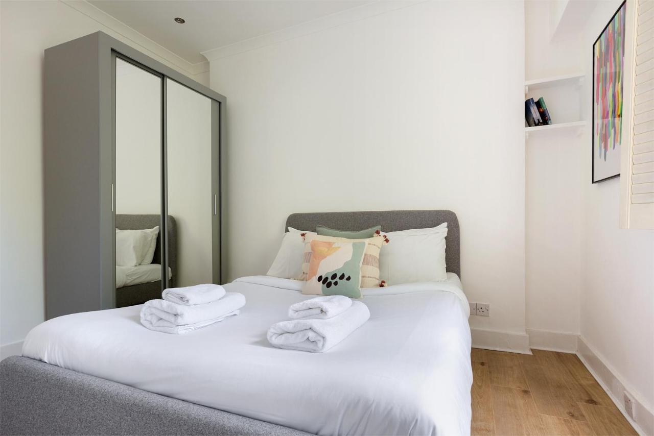 Beautiful 2 Bedrooms Apartment In Knightsbridge 런던 외부 사진
