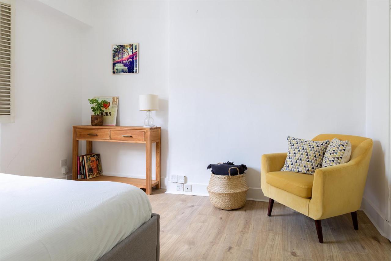 Beautiful 2 Bedrooms Apartment In Knightsbridge 런던 외부 사진