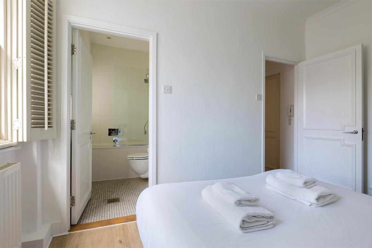 Beautiful 2 Bedrooms Apartment In Knightsbridge 런던 외부 사진